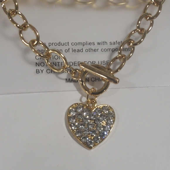 Elegant Gold Tone Sparkling Crystal Heart Pendant 8" Bracelet - Women's Jewelry - Picture 4 of 7
